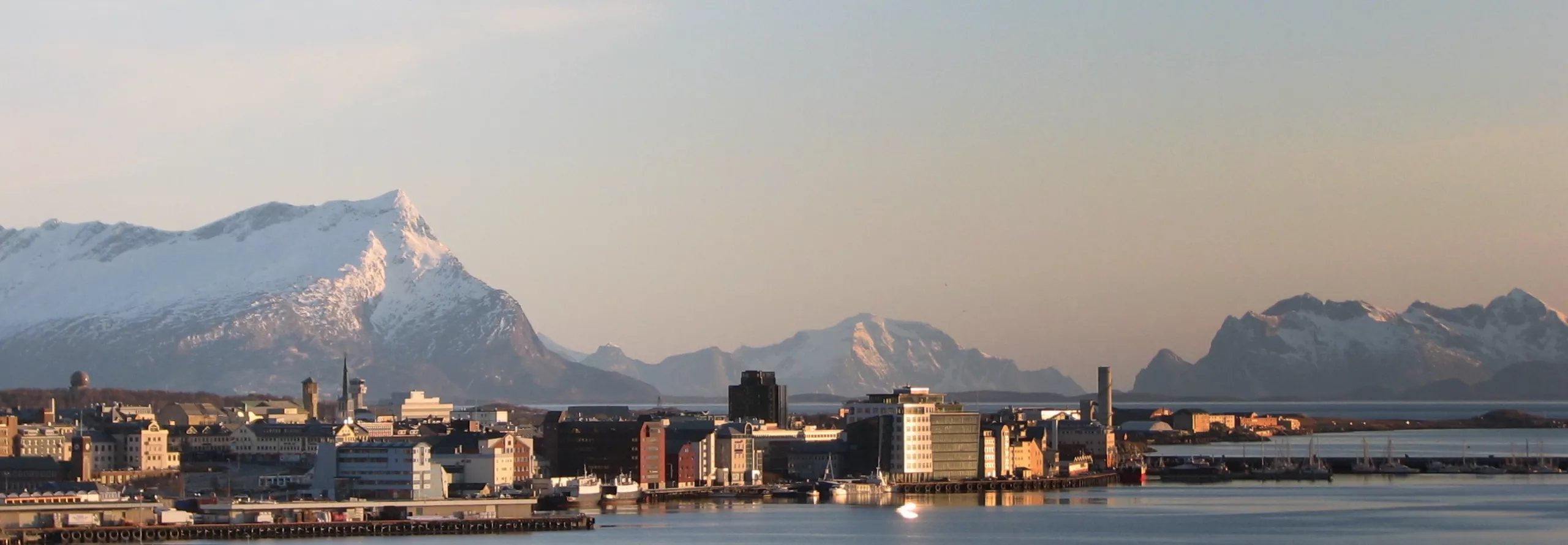 Bodø Norway, By Kefi - Own work, CC BY-SA 3.0